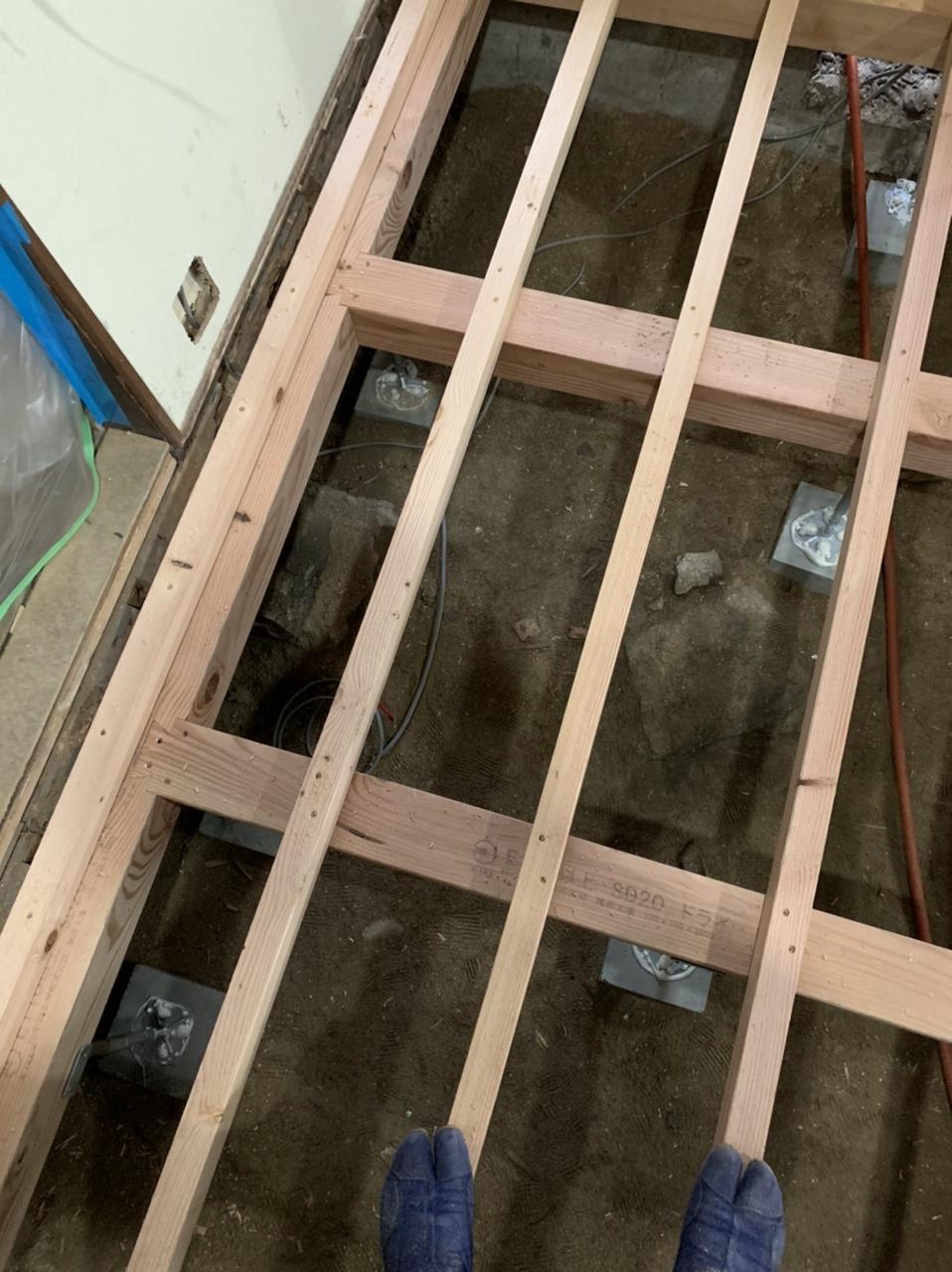 土台・断熱工事・添木